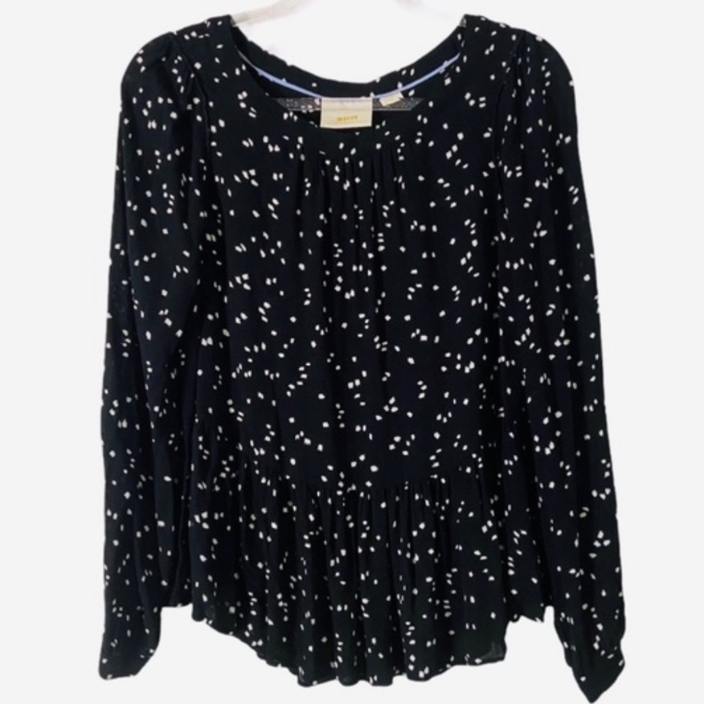 Cute light and airy Anthropologie Maeve top in size M.